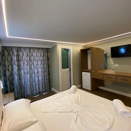 Bliss Boutique Hotel 2*