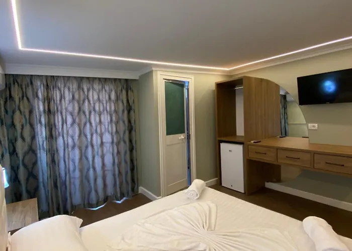 Bliss Boutique Hotel 2*