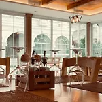 Bliss Boutique 4*